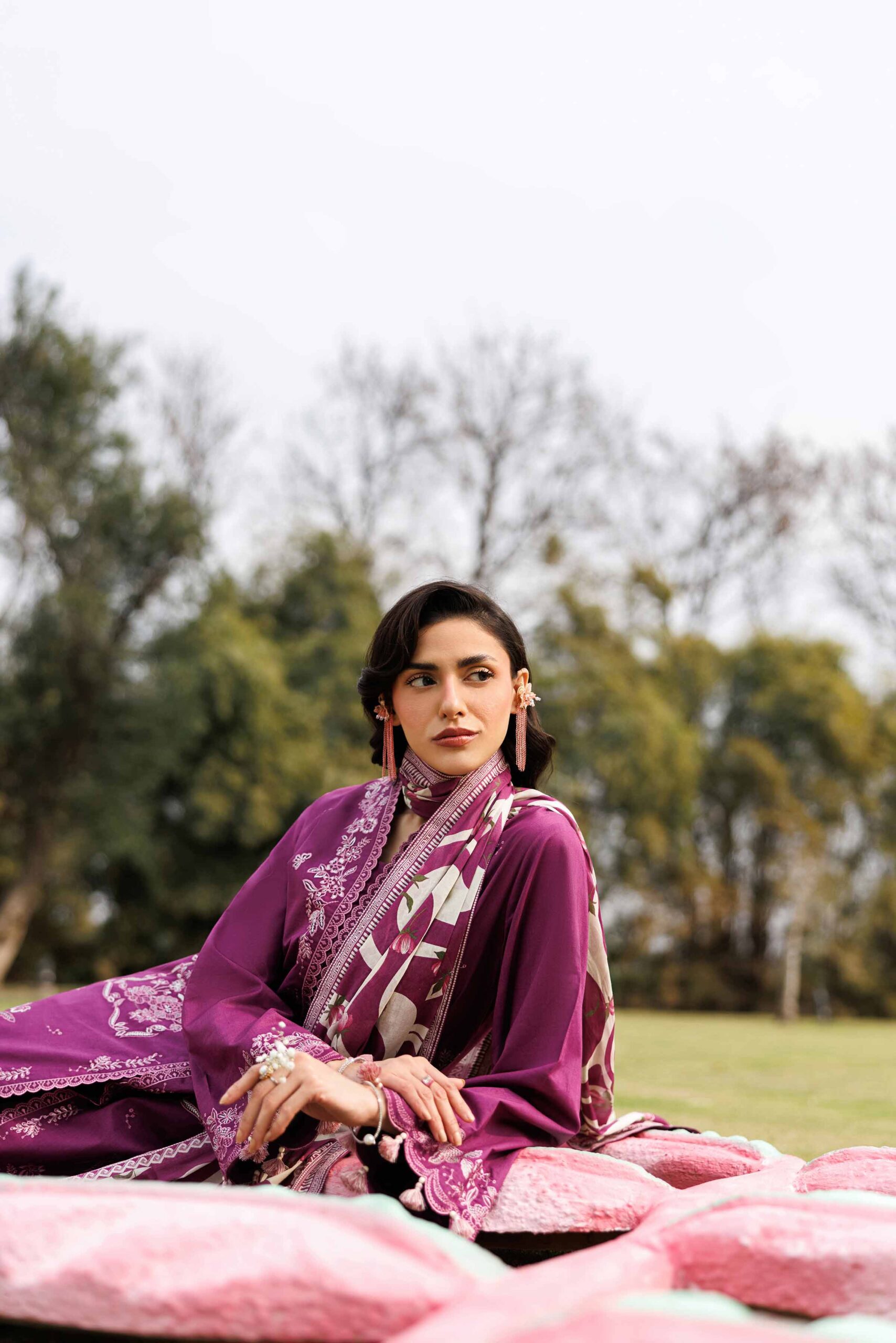 3 Piece - Printed Embroidered Suit - 42601534 - Image 5